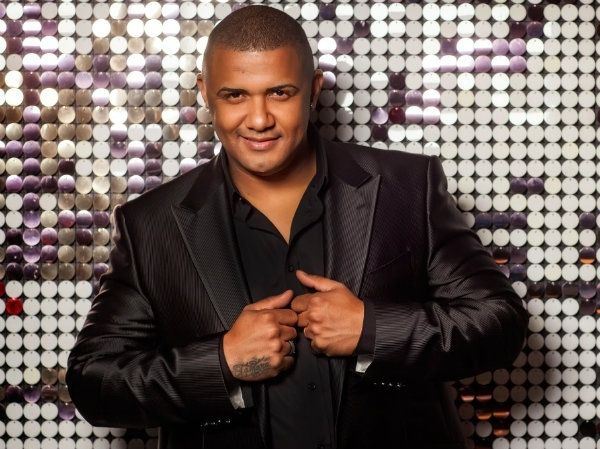 Henry Méndez actúa este sábado en Palos para celebrar el Día de los Enamorados