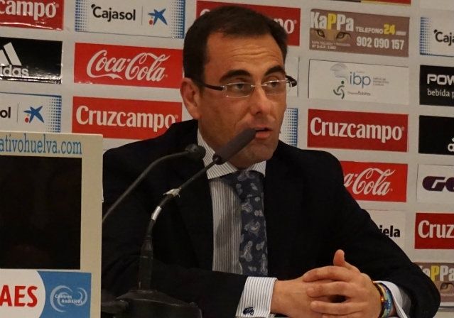 El Ayuntamiento justifica con el “interés general” su inyección económica al Decano