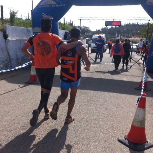 Victorias de Sebastián Gómez e Isabel Carrillo en el Trail Molinos de Viento