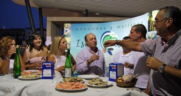 Abierta la 'V Muestra del Marisco y Pescado' de Isla