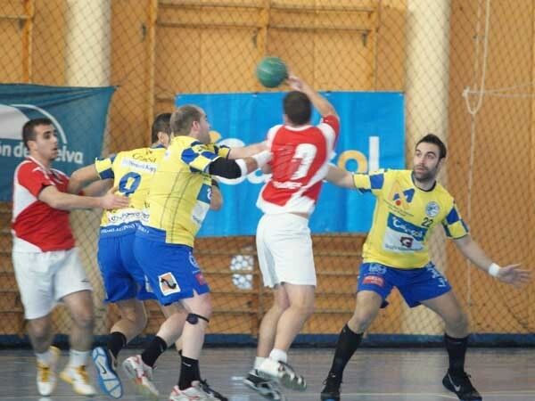 El PAN Moguer, virtualmente en ascenso al ganar a Daganzo (31-25)