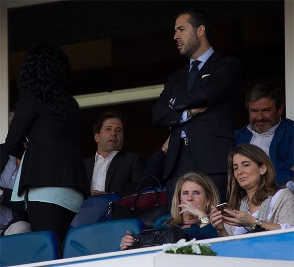 José Domínguez presenció el Recre-Betis en el palco