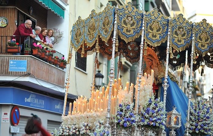 Ángeles en un océano de sol