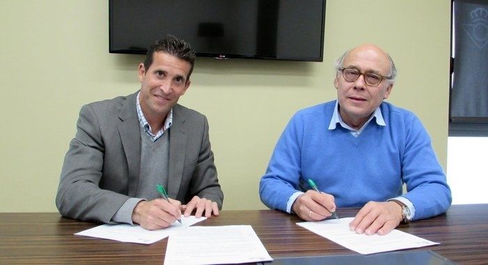 El Betis amplía el contrato de Merino hasta 2017
