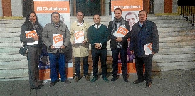 Dimite el responsable de Comunicación de Ciudadanos y acusa a la dirección de 'buscar empleo' a través del partido