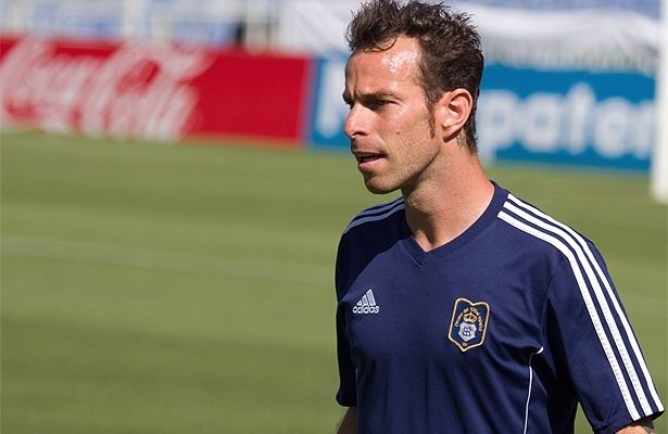 Fernando Vega: “Tenemos la responsabilidad de un club grande en las espaldas”