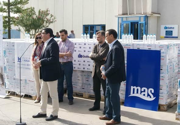 Giahsa entrega 30.000 botellas de agua a las hermandades del Rocío