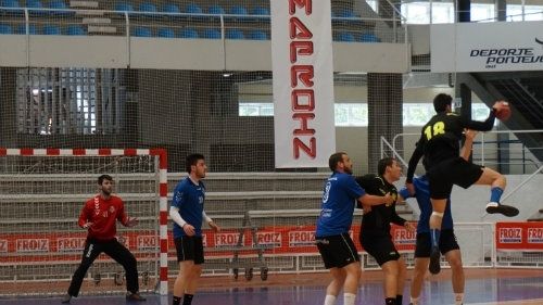 El PAN Moguer se va de vacío pero compitiendo (18-21)