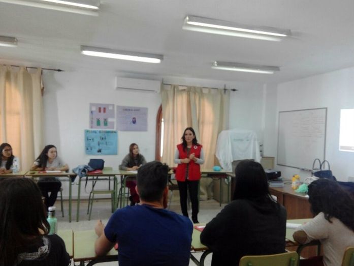Voluntarios se forman en el Proyecto Promoción del Éxito Escolar para atender a menores en vulnerabilidad social