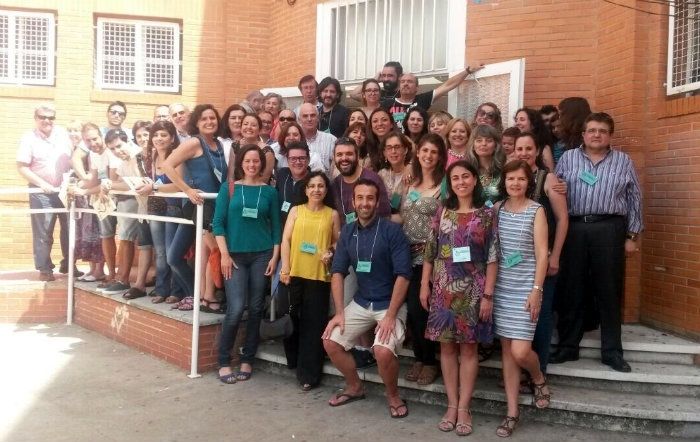 Generaciones de profesores y alumnos celebran los 25 años del Instituto Pablo Neruda