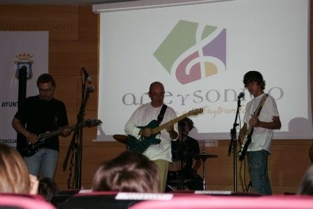 La Escuela de Música Moderna ‘Arte y Sonido’ pone el broche de oro al curso académico