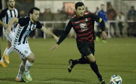 Tore, el 'Sergio Busquets' del Gerena, cuenta con una oferta del Decano