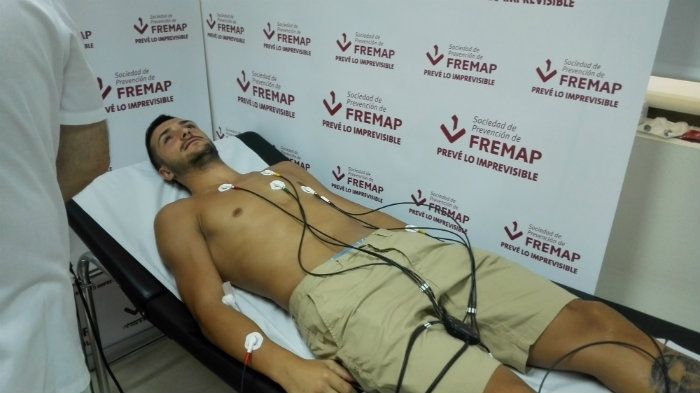 Ocho futbolistas albiazules pasan la primera tanda de reconocimientos médicos