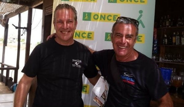 El premiado con el extra de la ONCE es un profesor de guitarra holandés y trabajador del chiringuito El Loro