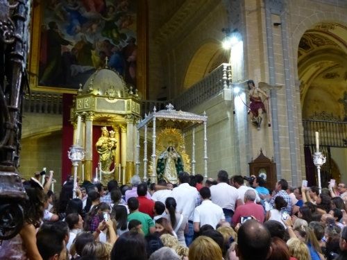 Moguer vivió el traslado de la Virgen de Montemayor
