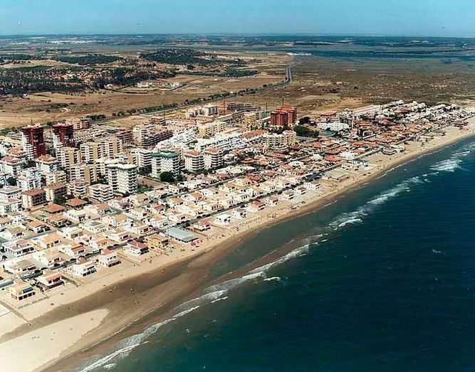 La Antilla se corona como la segunda playa española más accesible