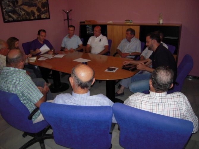 El Ayuntamiento trabaja con la asociación de los Baldíos de El Rocío en la dignificación de las instalaciones