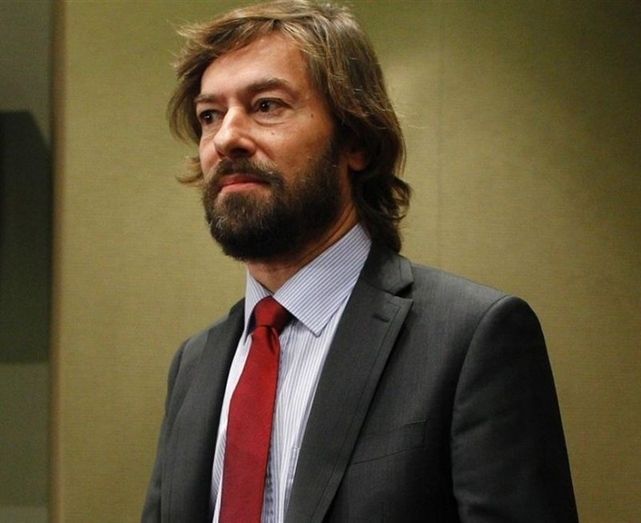 Pedraz interroga a la joven almonteña detenida en Barajas por viajar a Siria para unirse al Estado Islámico