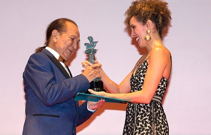 El nonagenario José Torres recibe el Ciudad de Huelva 'conmovido y emocionado'