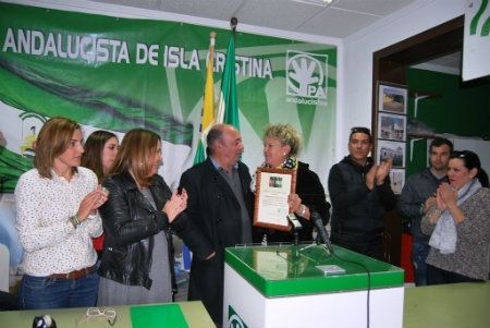 Isla Cristina homenajea a Manuela López en el Día Nacional de Andalucía