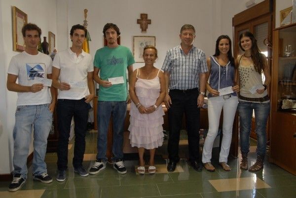 Ocho universitarios palermos reciben ayudas municipales para complementar la cuantía de sus becas Erasmus