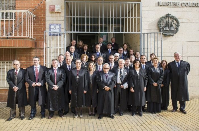 El Colegio de Abogados distingue a los colegiados que cumplen 25 años en el ejercicio de la profesión