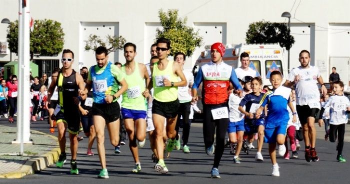 La Carrera Solidaria de Corrales reúne 600 kilos de comida y un jamón para los más necesitados