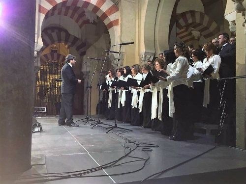 Éxito de la Coral de Valverde en la Mezquita de Córdoba con el ‘Cante, incieso y mirra’