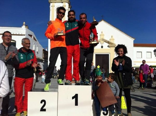 Más de 600 personas participan en las actividades de la solidaria San Silvestre de San Bartolomé