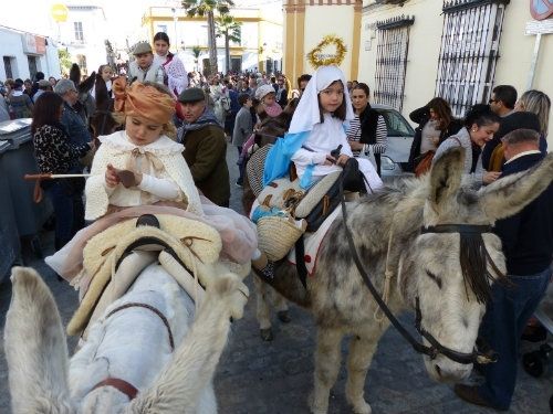 Moguer conmemora el nacimiento de Juan Ramón Jiménez con una cabalgata de burrillos