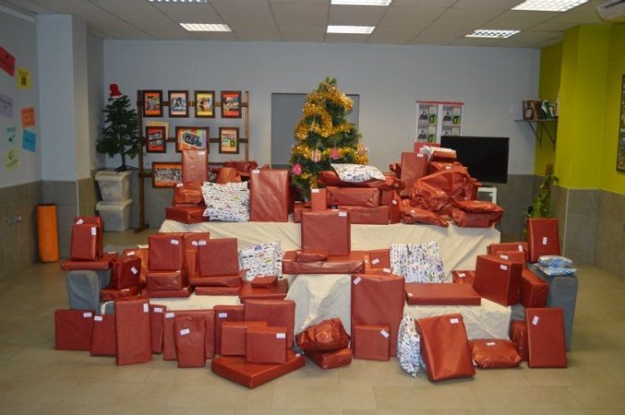 Regalos para 115 niños de familias con escasos recursos de Punta Umbría
