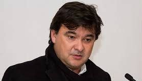 Gabriel Cruz: 'Lo de la bendición es curioso, por decir algo de una manera suave'