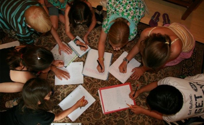El Ayuntamiento de Cartaya convoca un concurso de redacción entre los escolares con motivo  del 28F