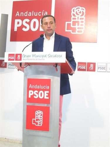 El PSOE critica que el alcalde ocupara el 53,7% del tiempo en la televisión municipal durante el primer trimestre