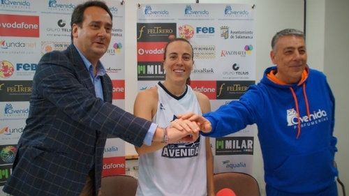 María Asurmendi: 'La afición del Perfumerías Avenida es la más grande del baloncesto femenino'