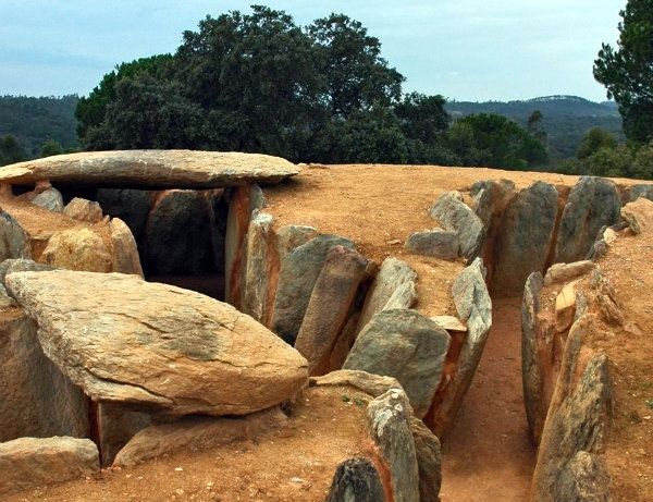 Finalizan los trabajos de restauración del dolmen número 5 de El Pozuelo