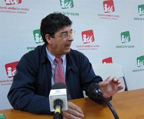 Valderas pide al PP que reflexione sobre la continuidad de Juan José Cortés como asesor jurídico