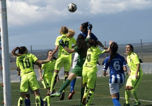 Cristina Martín-Prieto rompe la racha del Levante en una jornada redonda para el Cajasol Sporting (2-1)