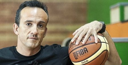 Gabriel Carrasco: 'Elonu y Caldwell deben decidir entre el lunes y el martes si juegan contra Girona'
