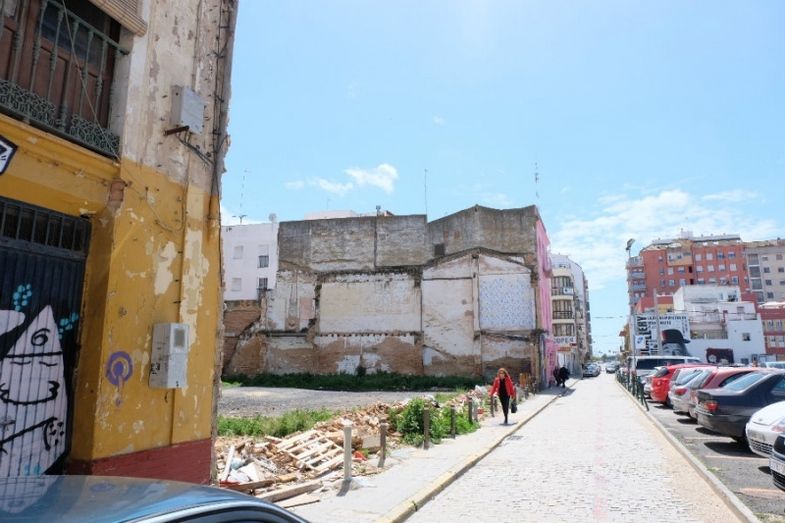 Los derribos que quedan pendientes en la zona del viejo mercado se iniciarán en dos semanas