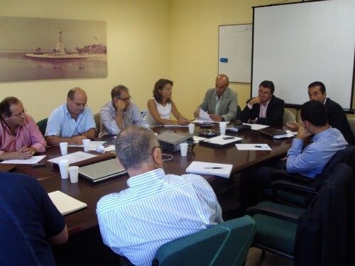 Las empresas auxiliares buscan la cooperación de las empresas tractoras