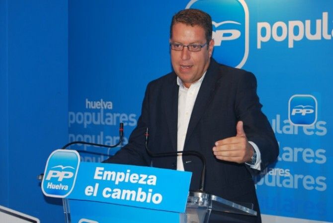 El PP exige al PSOE que aclare el “trasvase de enchufados” a la Junta desde la “administración paralela”
