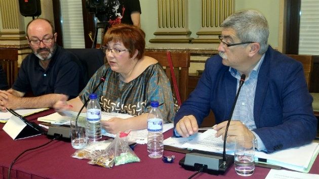 El Ayuntamiento indemnizará a los vecinos de Santa Lucía y potenciará el Mercado del Carmen, cuyos puestos vacíos sacará a concurso