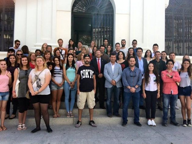 Estudiantes Erasmus reciben una calurosa acogida en Rociana del Condado