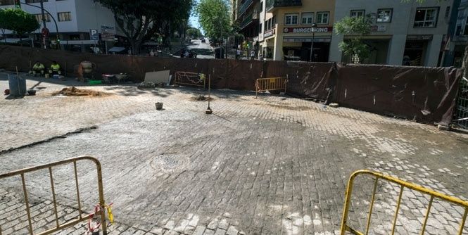 El tráfico en el cruce de la Palmera se restablece este jueves tras finalizar las obras del socavón