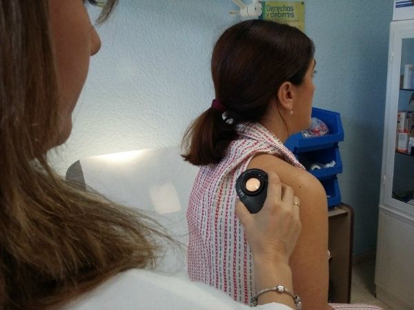 El Complejo Hospitalario abrirá durante tres días consultas gratuitas para el diagnóstico precoz del cáncer de piel