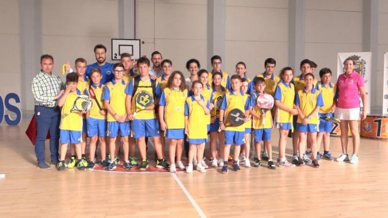 Más de 700 alumnos recogen su medalla deportiva en Palos de la Frontera