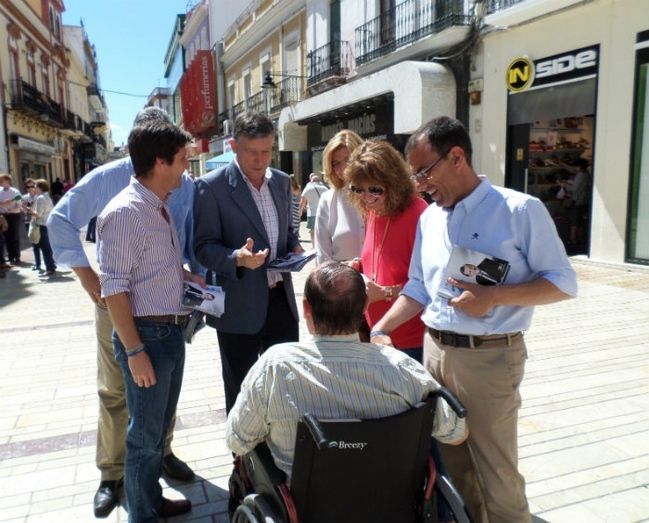 Carmelo Romero apela al voto útil para evitar 'un gobierno comunista y bolivariano, que es el de Podemos'
