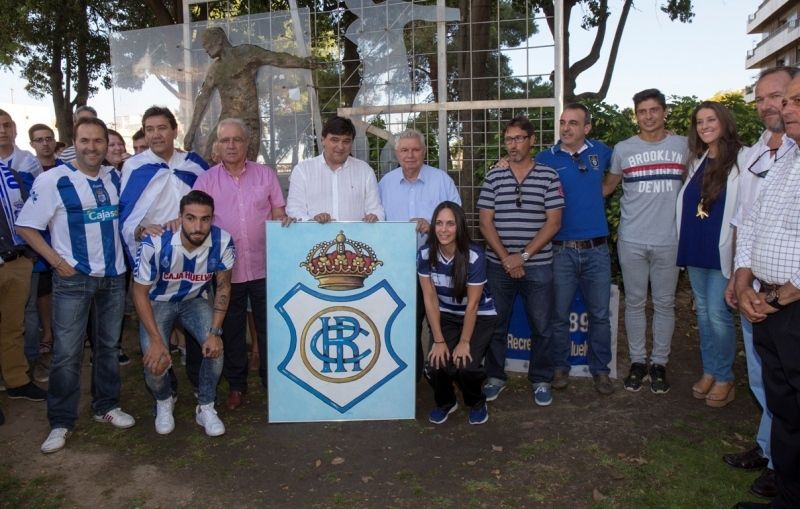 Huelva empuña la bandera de la salvación del Decano