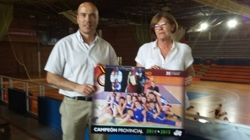 El PP se reúne con la presidenta del CB Conquero, que sigue encerrada, y le exige 'igualdad' a la Junta en su trato con el club